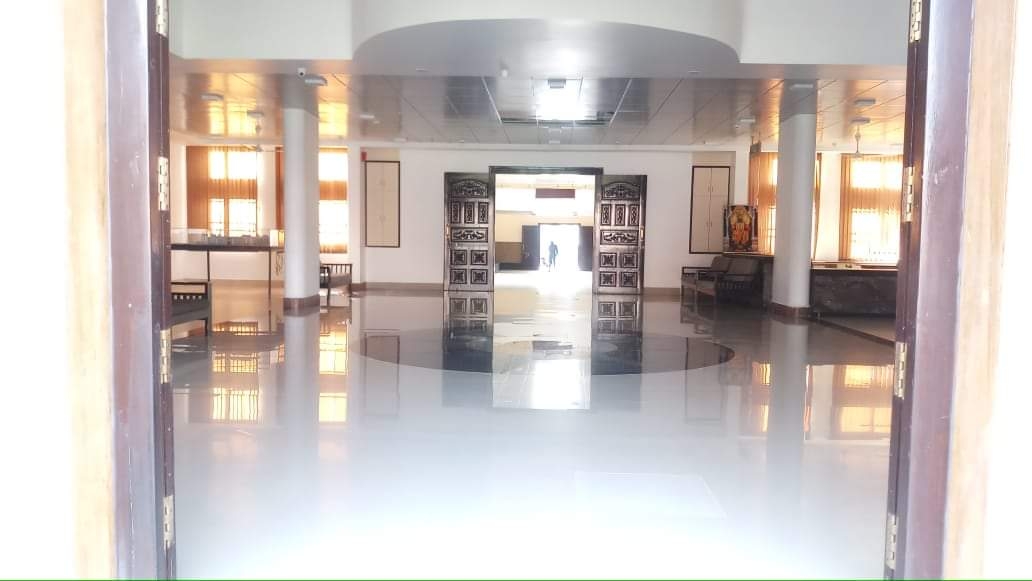 Interior 2